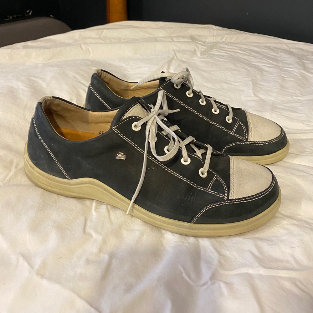 Finn Comfort Soho Black Nubuck Soft Footbed Shoe